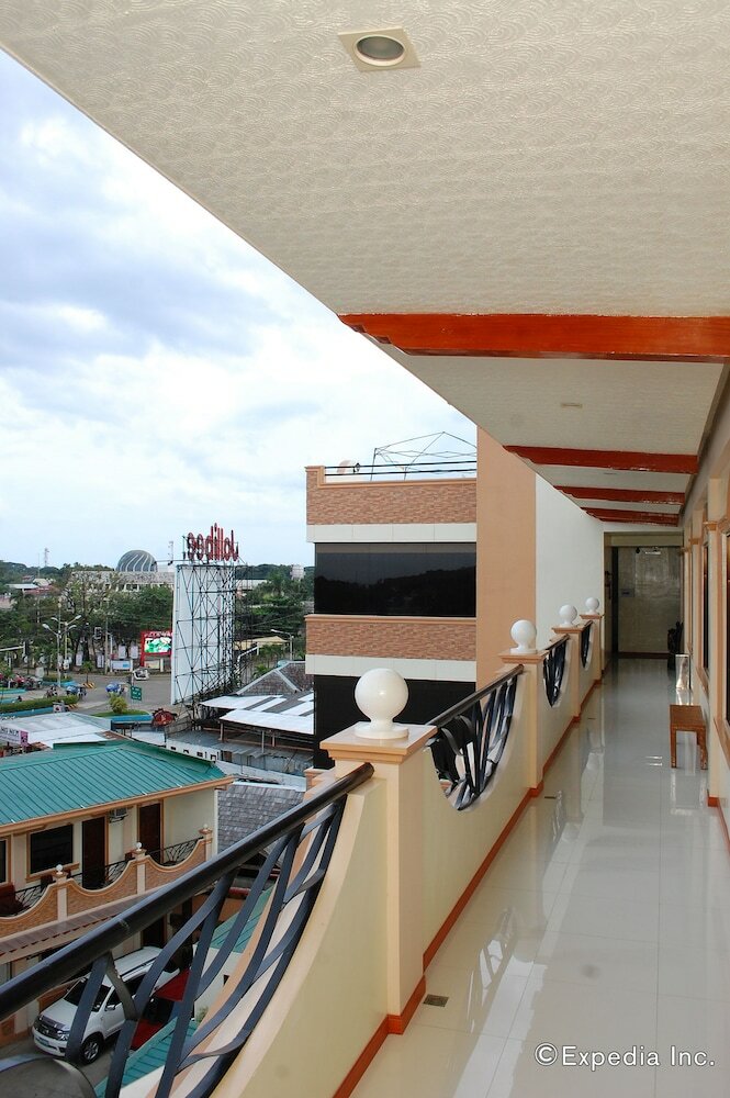 Hotel Aquari Travelers Suites