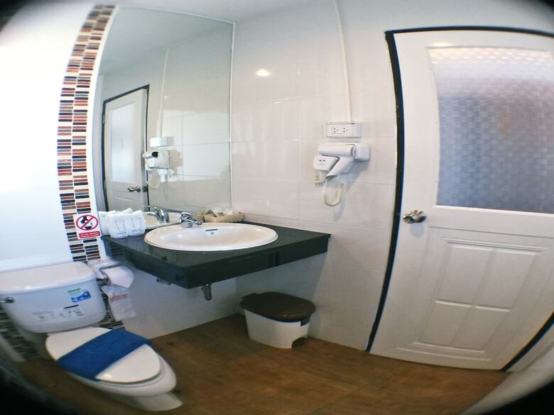 I-kroon Caf� & Hotel