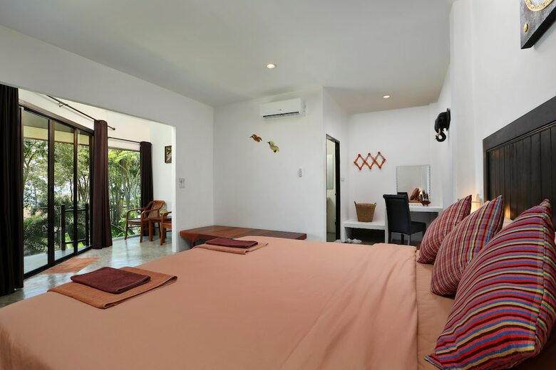 Hotel The Cove Phi Phi