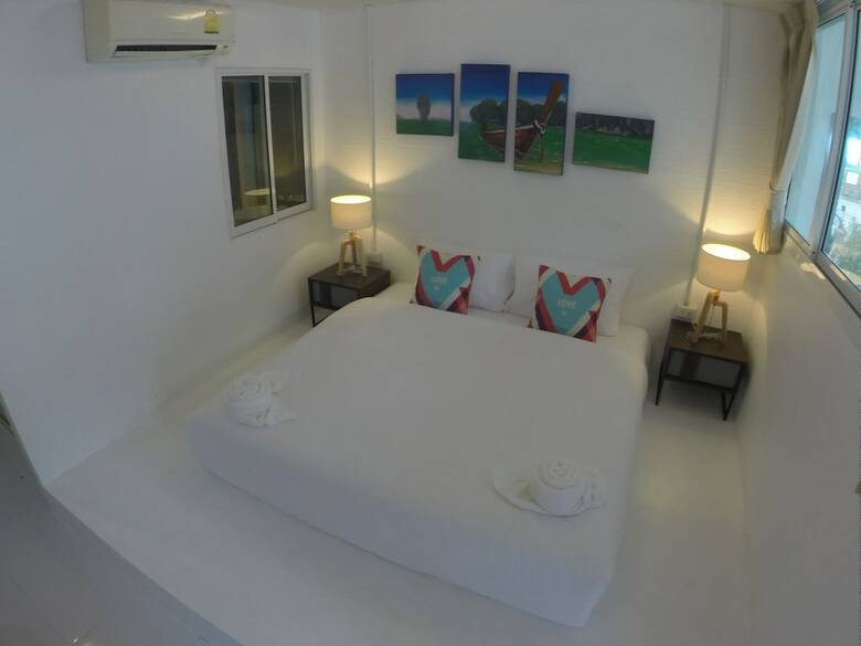 Hotel At We Patong Hostel
