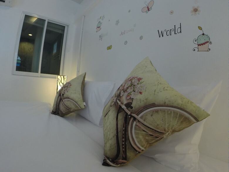 Hotel At We Patong Hostel