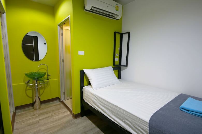 Hostal The Pillow Hostel