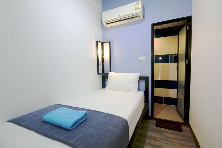 Hostal The Pillow Hostel