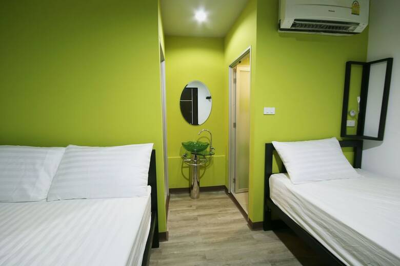Hostal The Pillow Hostel