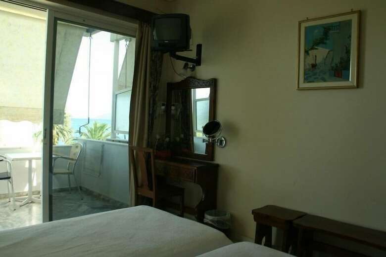 Batis Hotel