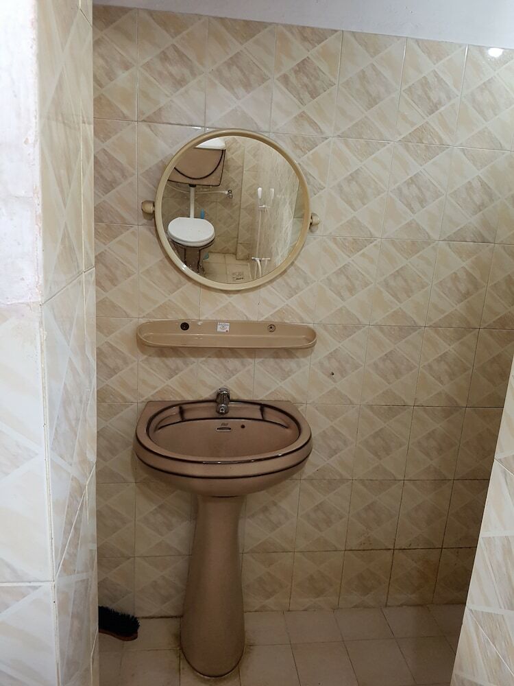 Hotel Hostel 107