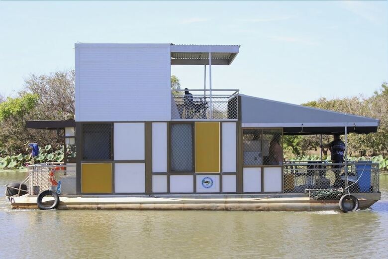 Corroboree Houseboats
