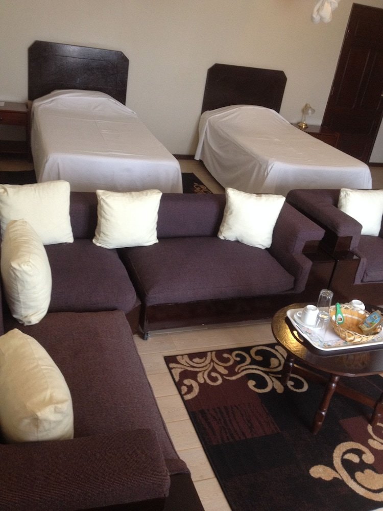 Hotel Roc Heights Lodge