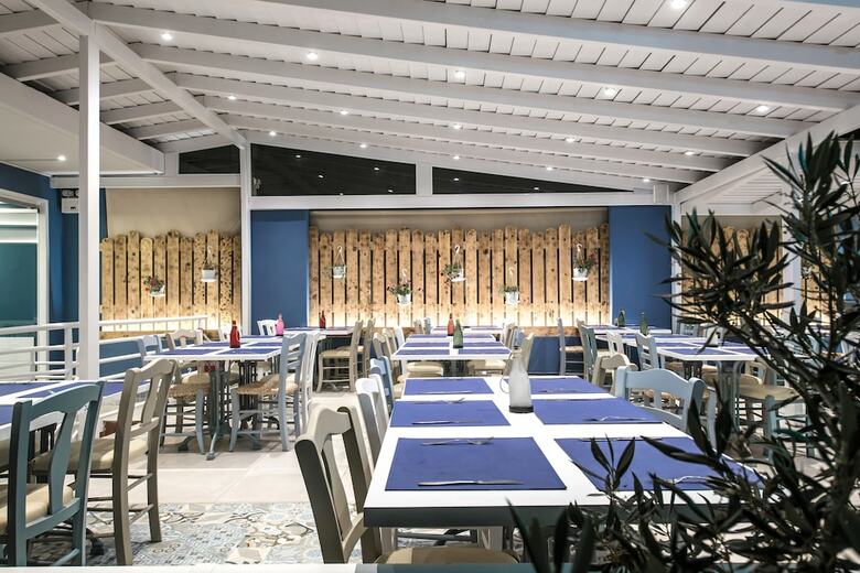 Eleni Beach Hotel