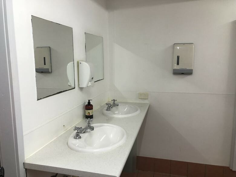 Hostal Reef Backpackers