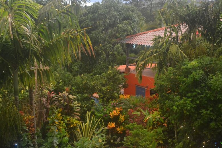 Bed & Breakfast Eden Atenas