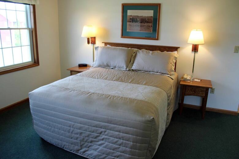 Hotel Farmstead Inn & Conference Center