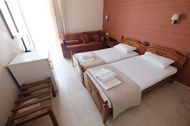 Hotel Flisvos