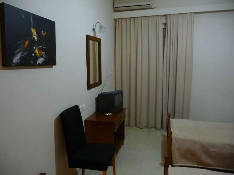 Hotel Flisvos