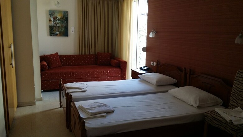 Hotel Flisvos