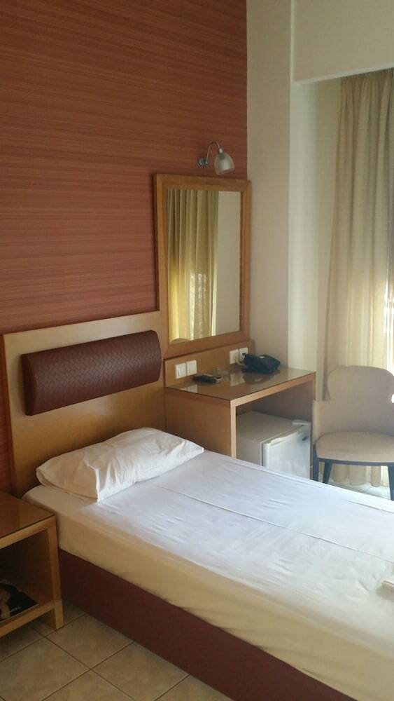 Hotel Flisvos