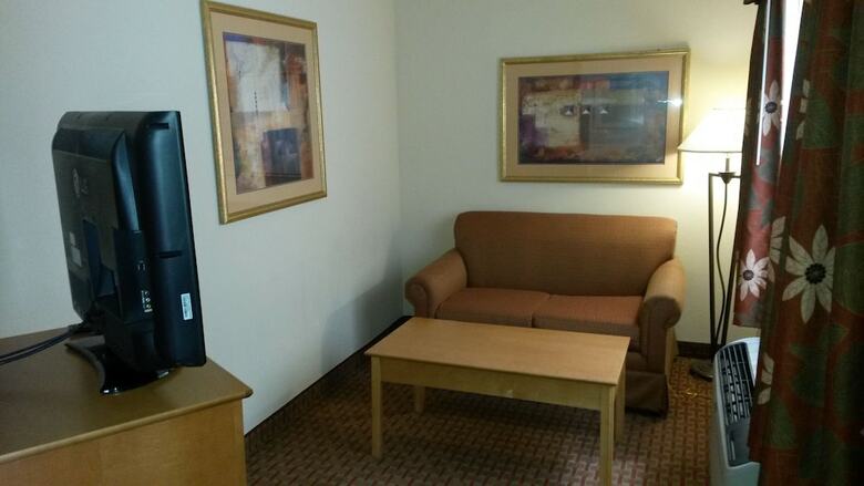 Holiday Inn Express Hotel & Suites Jenks