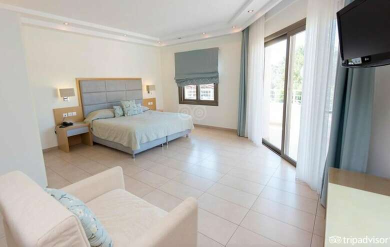 Skiathos Premier
