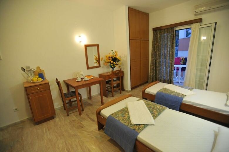 Aparthotel Saint Spiridon Hotel