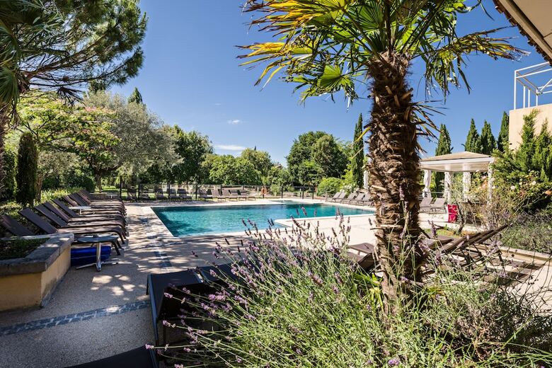 Hotel Domaine De La Petite Isle - Luberon