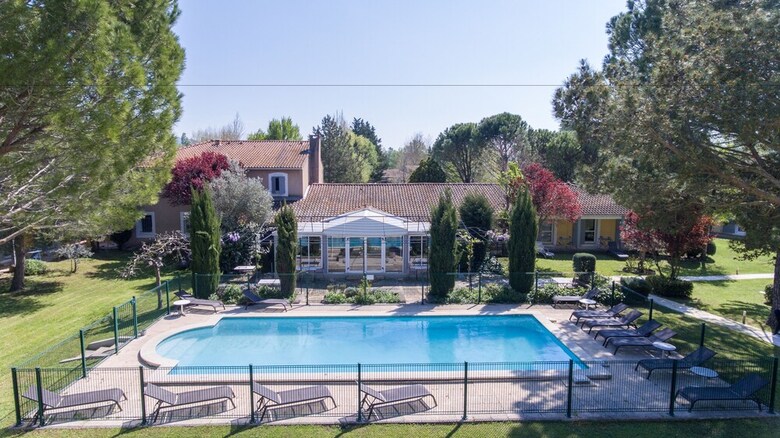 Hotel Domaine De La Petite Isle - Luberon
