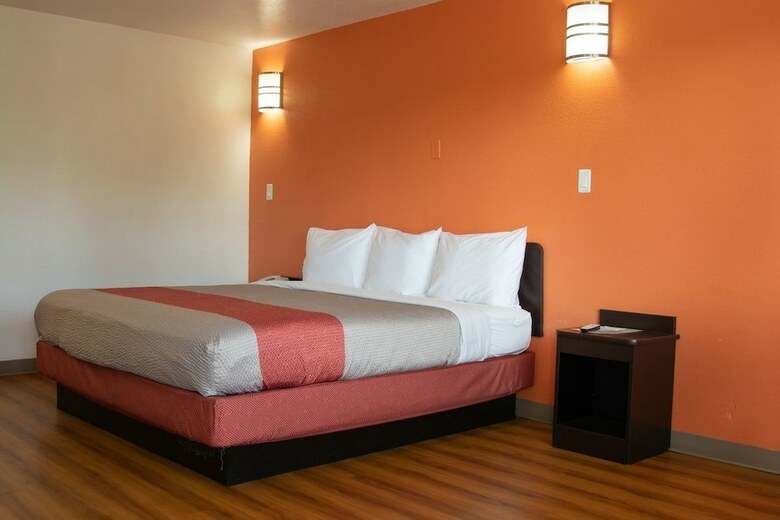 Motel 6 Brinkley, Ar