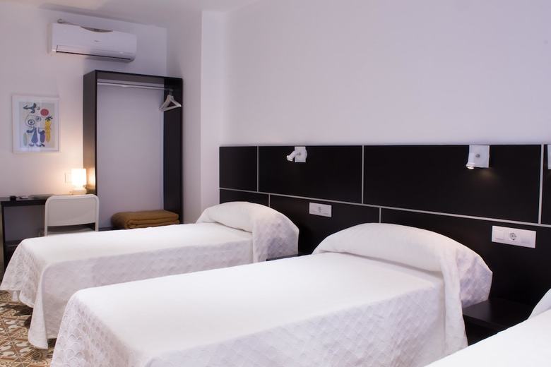 Hostal Nova