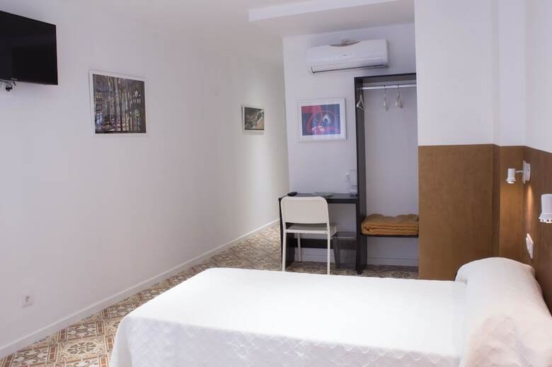 Hostal Nova