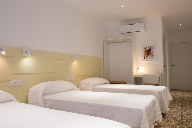 Hostal Nova