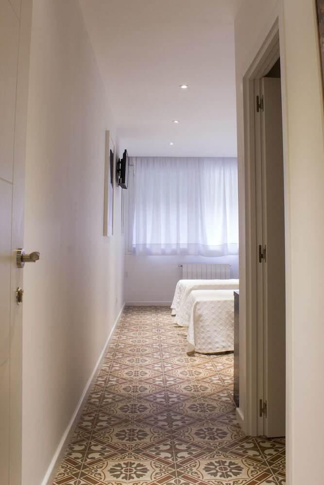 Hostal Nova