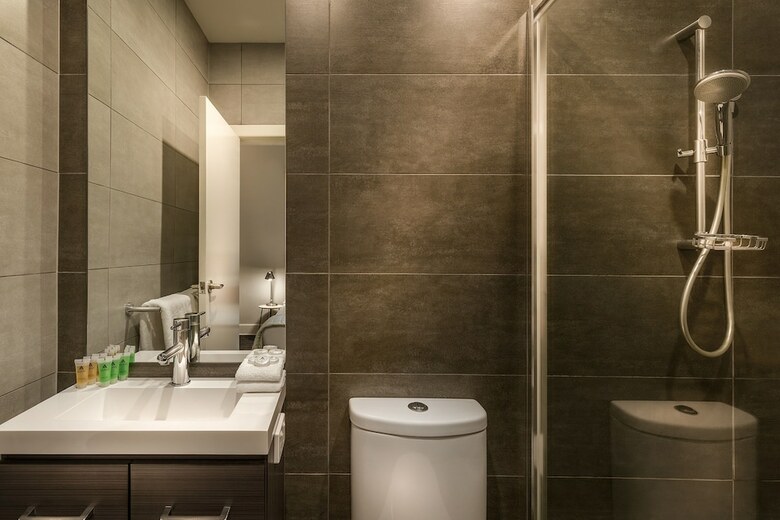 Hostal Como Court By Crest