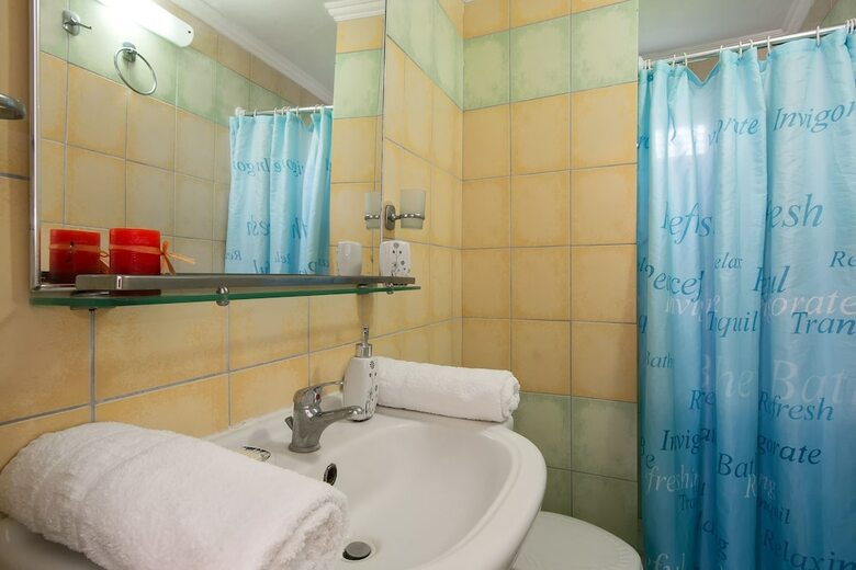 Hotel Blue Lagoon