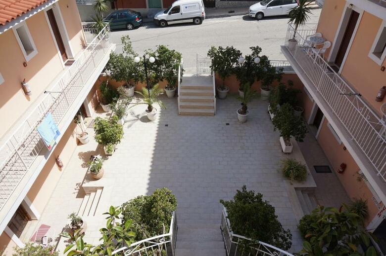 Apartamentos Byron Hotel