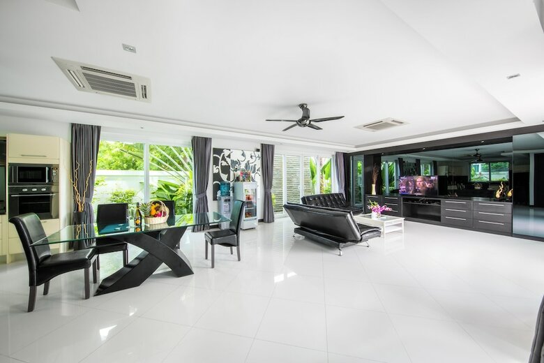 Hollywood Pool Villa Jomtien Pattaya