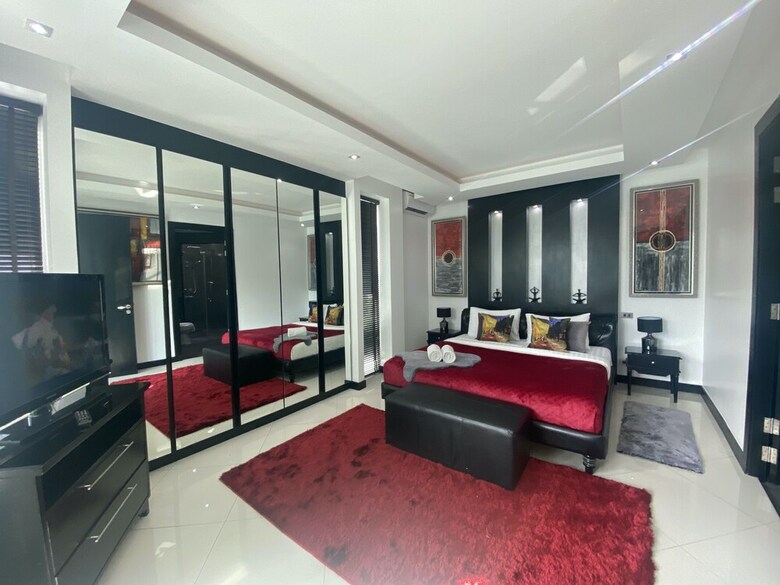 Hollywood Pool Villa Jomtien Pattaya
