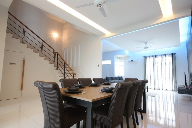 Shamrock Beach Villas 9