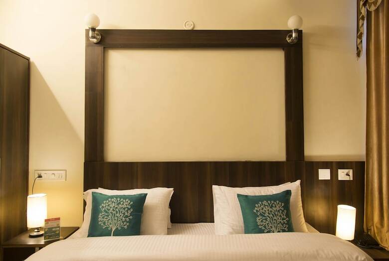 Hotel Oyo 1049 Nirman Nagar
