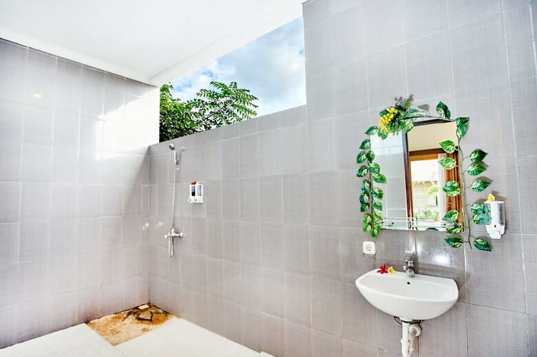 Hotel Nyuh Gading Home Stay Lembongan