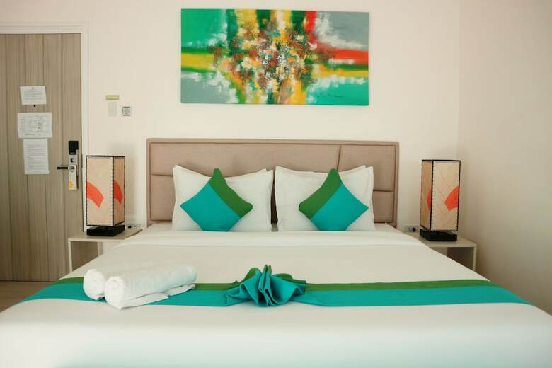 Lime Hotel Boracay