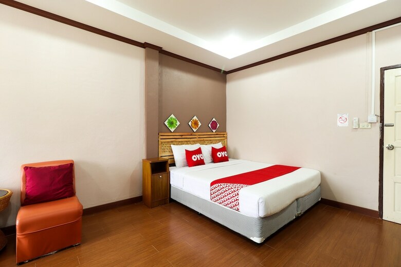 Hotel Oyo 359 Golden Nakara Place