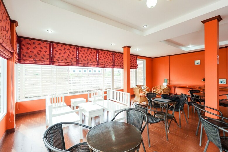 Hotel Oyo 359 Golden Nakara Place
