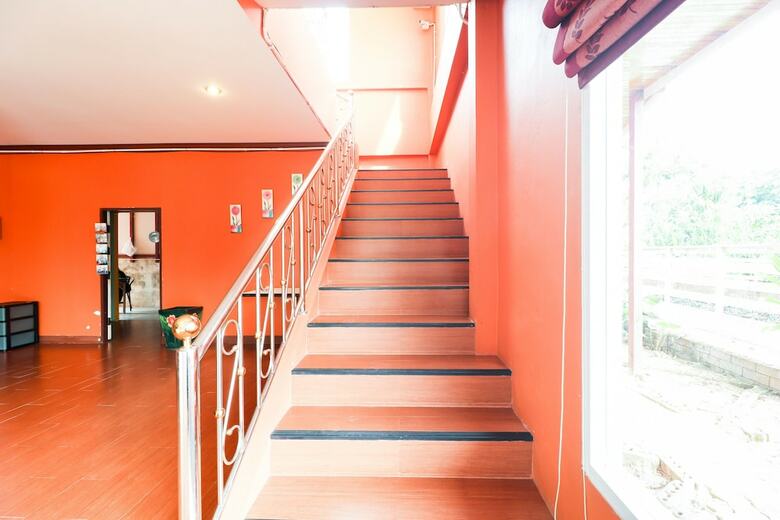 Hotel Oyo 359 Golden Nakara Place