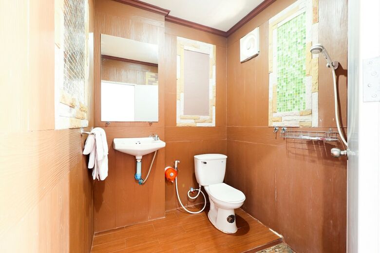 Hotel Oyo 359 Golden Nakara Place