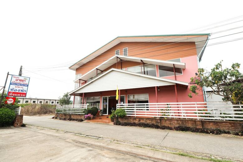 Hotel Oyo 359 Golden Nakara Place