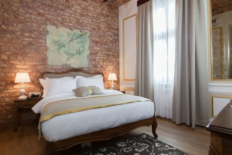 Hotel Pera Parma