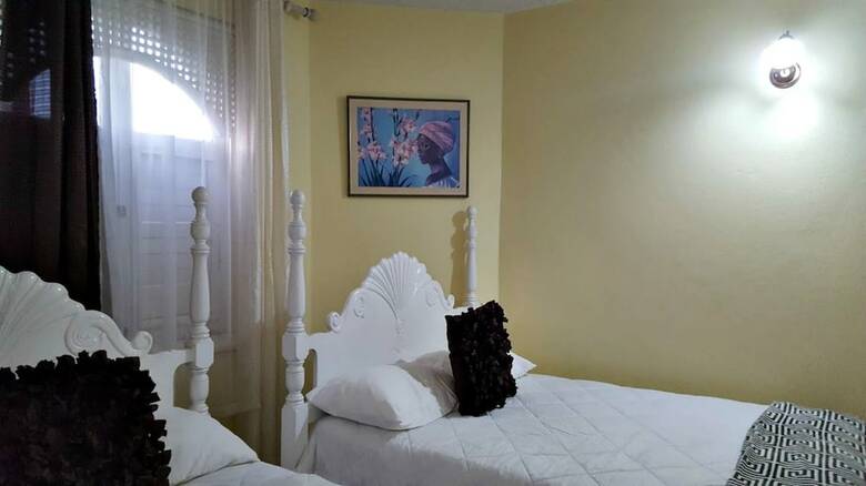 Private 2 Bedroom Condo A31 Sandcastle
