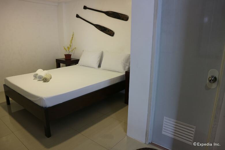 Hotel Runway Suites
