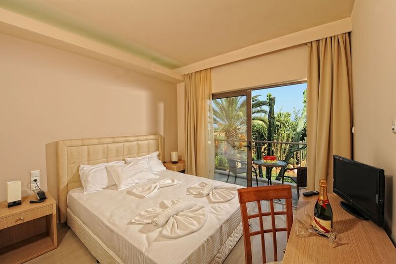 Oasis Beach Hotel Adults Only