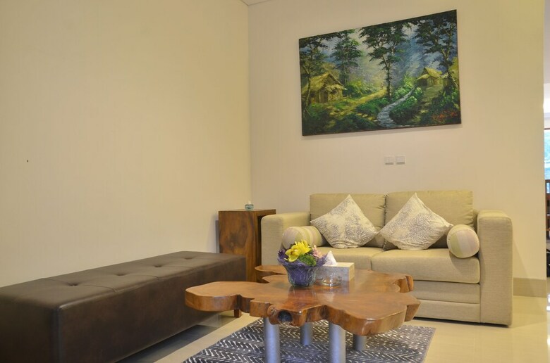 Cempaka Villa Dago Private Pool