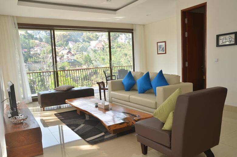 Cempaka Villa Dago Private Pool